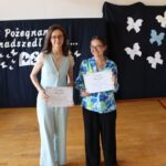 Opiekunowie Samorządu Uczniowskiego z dyplomami