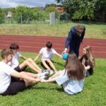 Uczniowie podczas zmagań sportowych